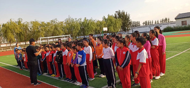 中和西镇中心小学