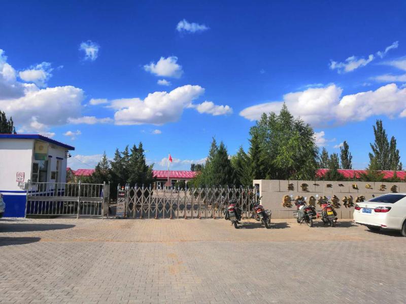 恩格贝镇惠棋侨心小学