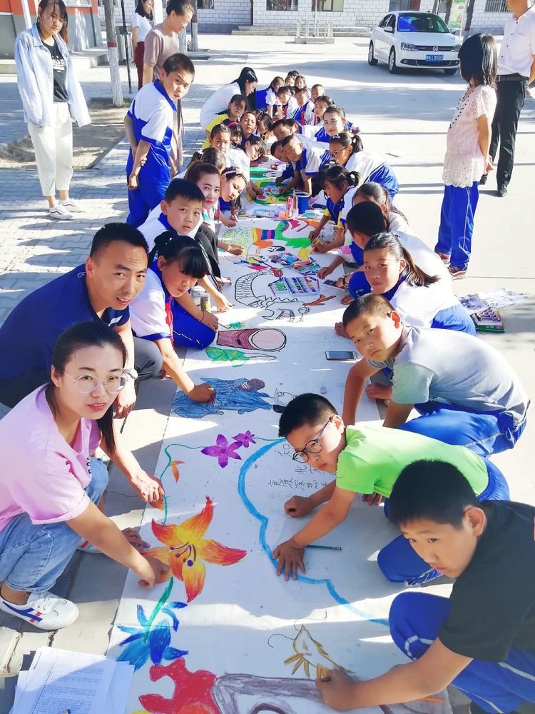 恩格贝镇中心小学