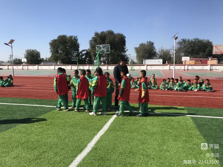 展旦召苏木中心小学