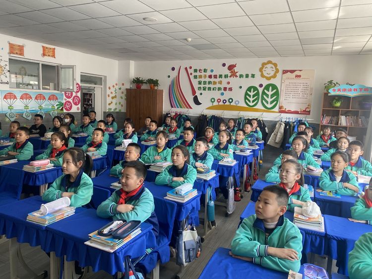 达拉特旗第十三小学